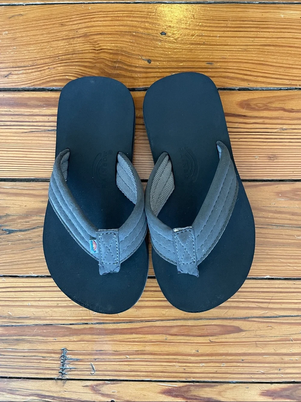 Rainbow black flip flop sandals size 11/12